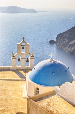 Thira Geleneksel Ortodoks Mavi Kubbeli Kilisesi Görünümü