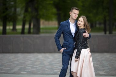 Aşık Genç Sakin Çiftin Şehvetli Portresi 