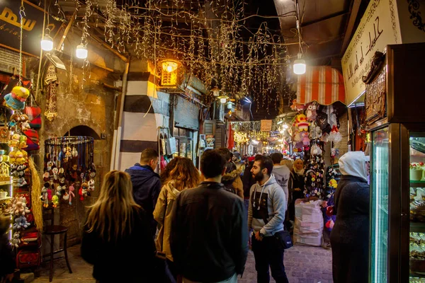 Pessoas Hangouts Mercado Tradicional Cidade Antiga Damasco Síria 2019 — Fotografia de Stock