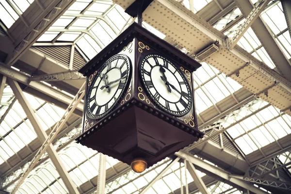 Meeting Point of Glasgow Central Station vintage clock