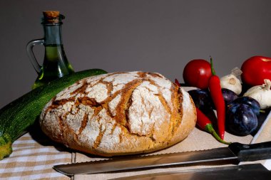 Bir ülke masasında Polonya ekmeği. P