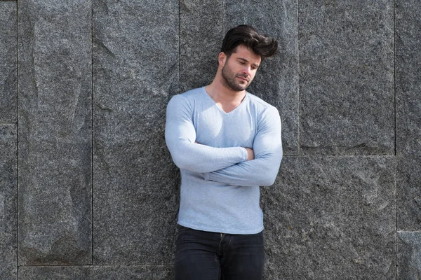 Cool Fashion Man Blue Jeans Standing Looking Away Brick Wall — Stock Photo, Image