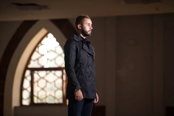 Portrait Adult Muslim Man Praying Mosque — Stock Photo, Image