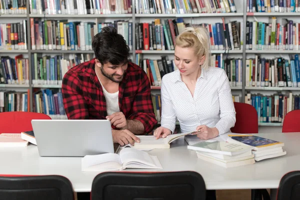 Students Preparing Exam Learning Lessons School Library Making Research Laptop — Stock Photo, Image