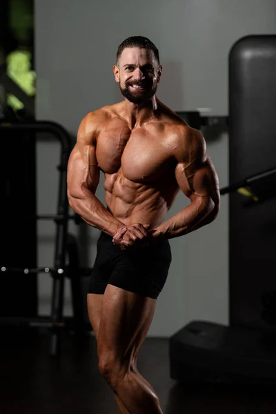 Portrait Young Physically Fit Man Showing His Well Trained Body — Stock Photo, Image