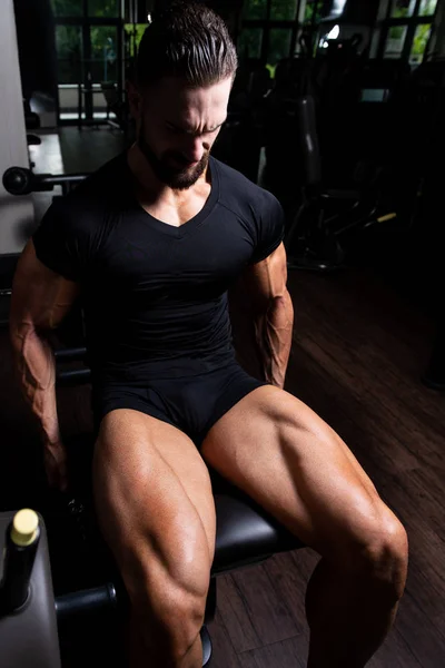 Leg Exercises Close Man Doing Leg Machine Gym — Stock Photo, Image