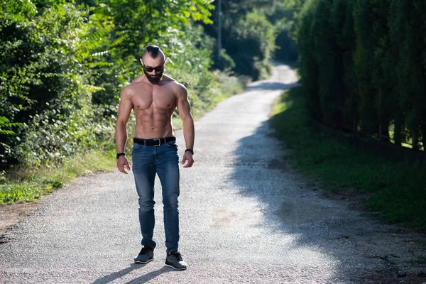 Handsome Beard Man Standing Strong Posing Outdoors Background Nature Leaves — Stock Photo, Image