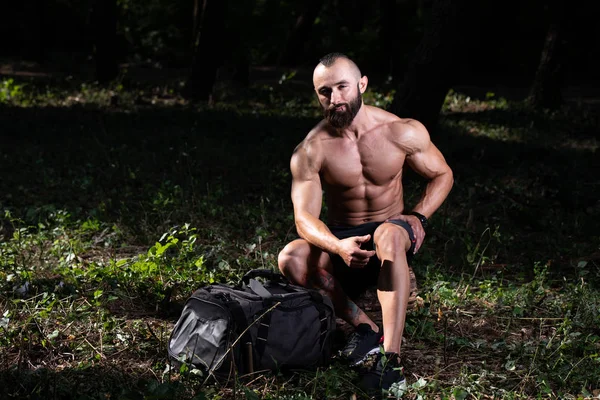 Barba Hombre Descanso Aire Libre Parque Desde Gimnasio Gimnasio Con — Foto de Stock