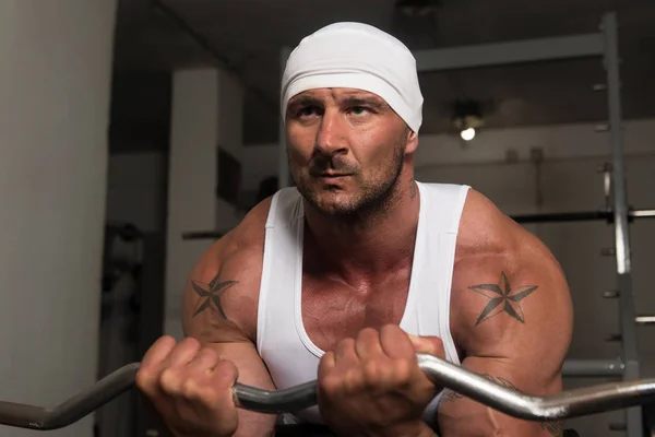 Homme Musculaire Faisant Exercice Lourd Poids Pour Des Biceps Avec — Photo