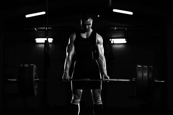 Strong Man Lifting Heavy Barbell Floor Powerlifting Workout Gym — Stock Photo, Image