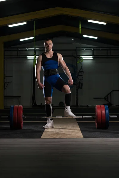 Atleta Ginásio Está Preparado Para Realizar Exercício Deadlift — Fotografia de Stock