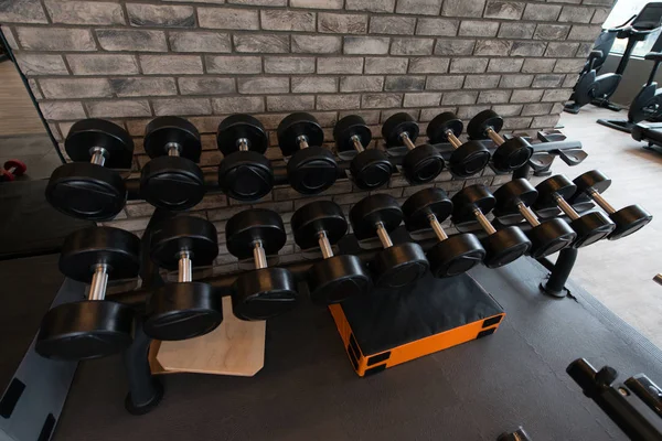Moderne Fitnessruimte Fitnesscentrum Met Apparatuur Machines — Stockfoto