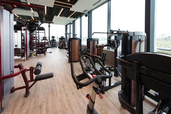 Gimnasio Moderno Gimnasio Con Equipo Máquinas — Foto de Stock