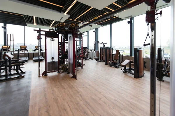 Equipos Máquinas Moderno Gimnasio Fitness Center — Foto de Stock