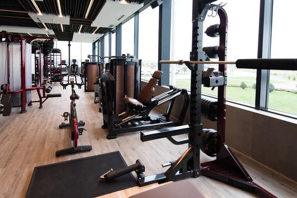 Centre Remise Forme Moderne Salle Gym Avec Équipement Les Machines — Photo