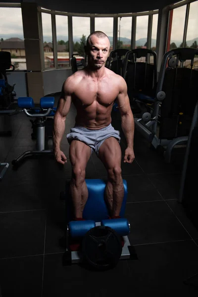 Exercícios Perna Homem Fazendo Pernas Sem Pesos Agachamentos — Fotografia de Stock