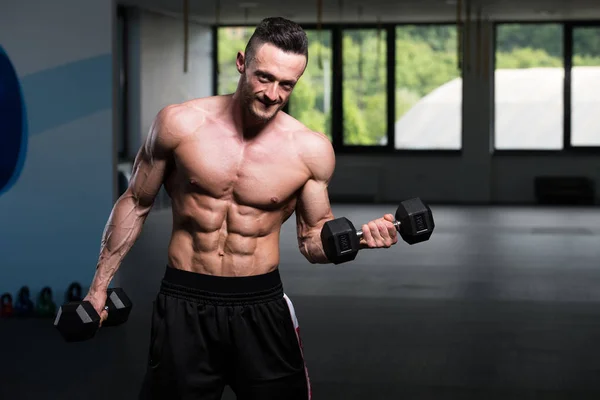 Atleta Che Lavora Fuori Bicipiti Una Palestra Dumbbell Concentration Curls — Foto Stock