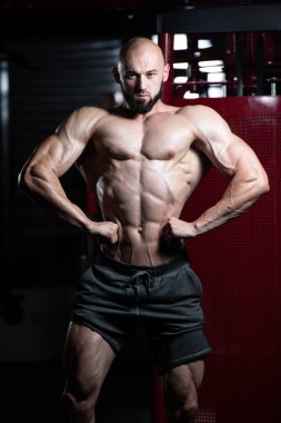 kasların esneme vücut geliştirmeci