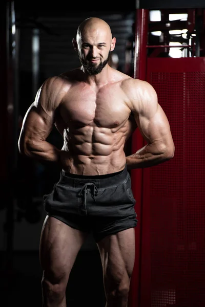 Portrait Of A Fitness Muscular Man — Stock Photo, Image