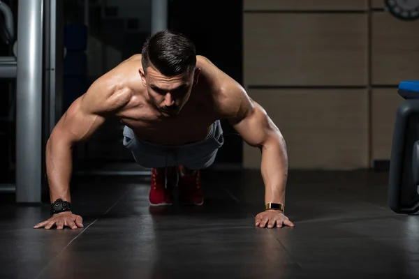 Modelo Exercício Empurre Ups — Fotografia de Stock