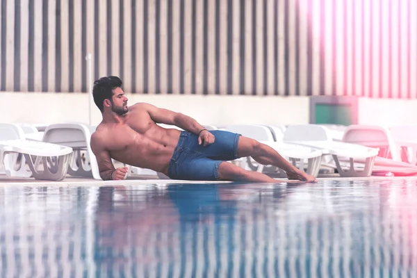 Athlete At Swimming Outdoor Pool — Stock Photo, Image