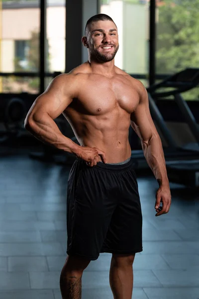 Portret van een Fitness gespierde Man — Stockfoto