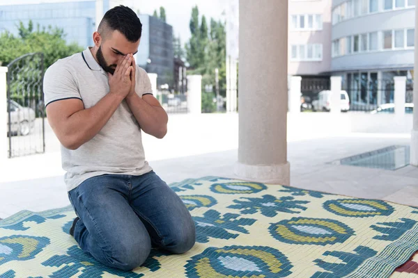 Young Man Muslim Praying — Stock Photo, Image