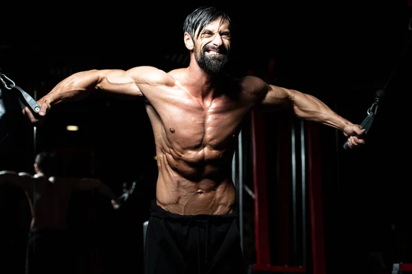 Muscular Man Exercising Chest — Stock Photo, Image