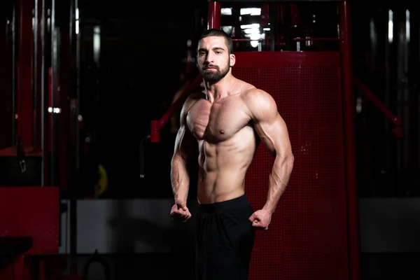 Bir Fitness kas adam portresi — Stok fotoğraf