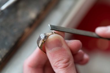 Profesyonel Aletlerle Mücevher Yapımı