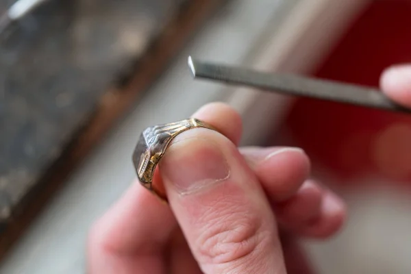 Goldsmith Working On A Unfinished Ring — Stock Photo, Image