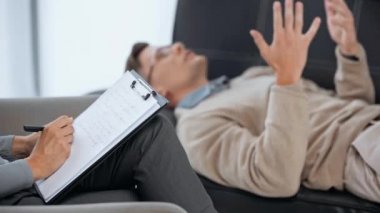 psikolog tutma panosu seçici odak 