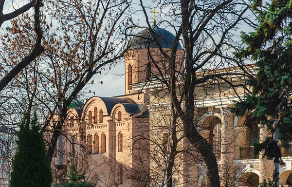 Εκκλησία της Κοιμήσεως της Παναγίας Πιρορόσκι στην Ποντόλ — Φωτογραφία Αρχείου