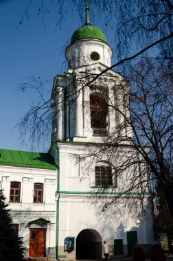 Kiliseler ve manastırlar