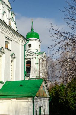 Kiliseler ve manastırlar