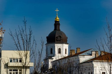 Kiliseler ve manastırlar