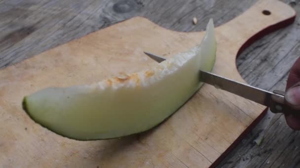 Cutting Piece Melon Wooden Cutting Board Kitchen Knife — Stock Video