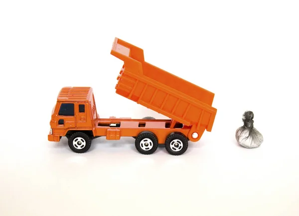 Caminhão Lixo Brinquedo Com Sacos Lixo Isolados Fundo Branco — Fotografia de Stock