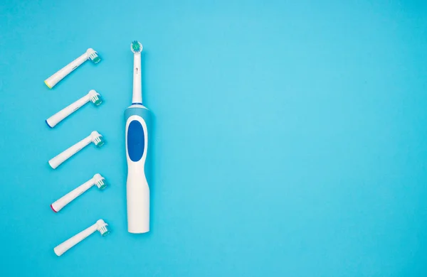 Oral Hygiene Electric Toothbrush Replacement Brushes Blue Background View Top — Stock Photo, Image