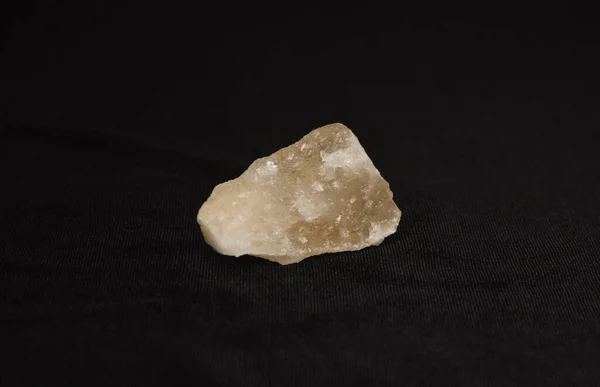 Sal Mineral Piedra Salada Sobre Fondo Negro —  Fotos de Stock