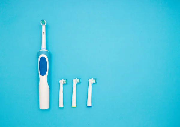 Oral Hygiene Electric Toothbrush Replacement Brushes Blue Background View Top — Stock Photo, Image