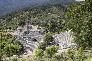 Kaunos antik kenti, Dalyan Vadisi, Türkiye. Kaunos (Latince: Caunus) Antik Karya ve Anadolu 'da, modern Dalyan kentinin birkaç km batısında, Mula Eyaleti, Türkiye.