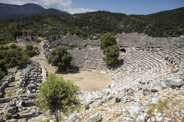 Kaunos antik kenti, Dalyan Vadisi, Türkiye. Kaunos (Latince: Caunus) Antik Karya ve Anadolu 'da, modern Dalyan kentinin birkaç km batısında, Mula Eyaleti, Türkiye.