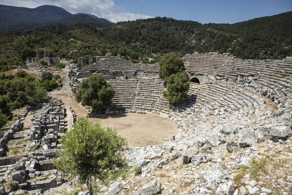Kaunos antik kenti, Dalyan Vadisi, Türkiye. Kaunos (Latince: Caunus) Antik Karya ve Anadolu 'da, modern Dalyan kentinin birkaç km batısında, Mula Eyaleti, Türkiye.