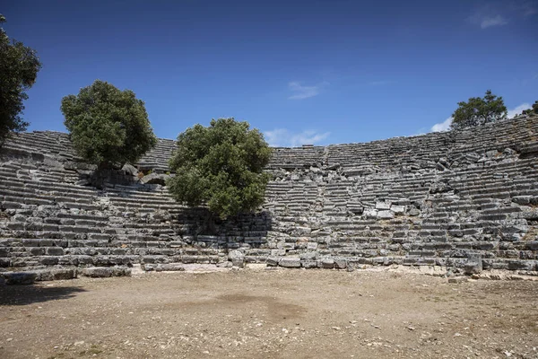 Kaunos antik kenti, Dalyan Vadisi, Türkiye. Kaunos (Latince: Caunus) Antik Karya ve Anadolu 'da, modern Dalyan kentinin birkaç km batısında, Mula Eyaleti, Türkiye.