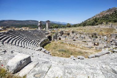 Xanthos Antik kenti. Antalya/Türkiye 'de mezar anıtı ve Xanthos-Letoon (Xantos, Xhantos, Xanths) antik kenti harabeleri. Likya 'nın başkenti.