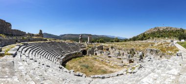 Xanthos Antik kenti. Antalya/Türkiye 'de mezar anıtı ve Xanthos-Letoon (Xantos, Xhantos, Xanths) antik kenti harabeleri. Likya 'nın başkenti.
