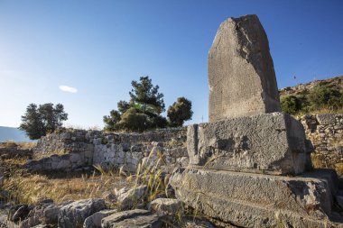 Xanthos Antik kenti. Antalya/Türkiye 'de mezar anıtı ve Xanthos-Letoon (Xantos, Xhantos, Xanths) antik kenti harabeleri. Likya 'nın başkenti.