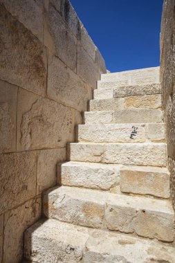 Patara (Pttra). Eski Lycian şehri Patara 'nın kalıntıları. Amfi-tiyatro ve Lycia Halk Meclisi. Patara, Lycia Ligi 'nin başkentindeydi. Hava görüntüsü çekimi. Antalya, Turka.