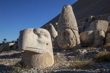 Türkiye'de Nemrut Dağı.